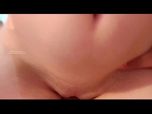 ❤️ میری بہن کے کمرے میں سو رہی تھی اور اسی طرح میں جاگ گئی۔ ☑ ہم پر ur.zoomporno.ru ️❤